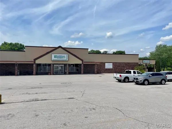 628 Old Saint Marys RD, Perryville, MO 63775