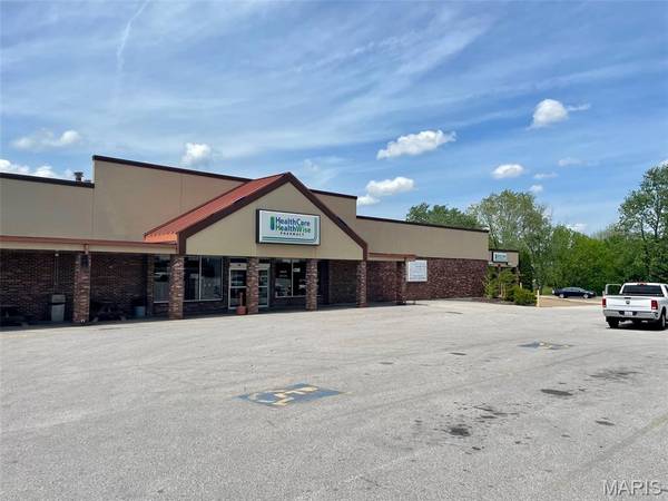 628 Old Saint Marys RD, Perryville, MO 63775