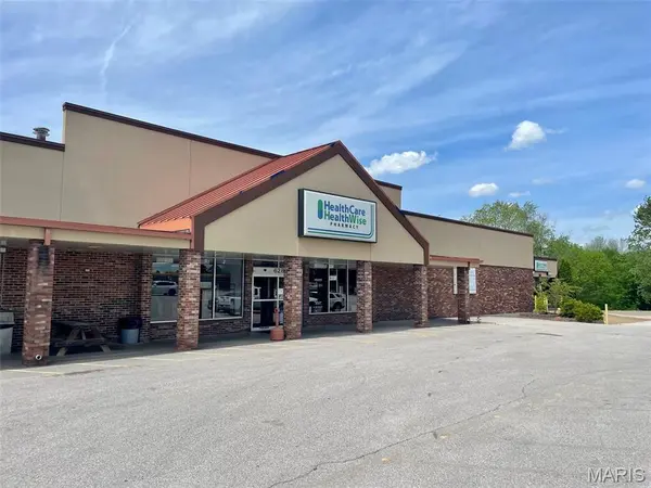 628 Old Saint Marys RD, Perryville, MO 63775