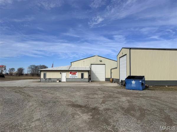 328 S Interstate DR, Sikeston, MO 63801