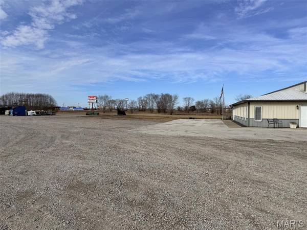 328 S Interstate DR, Sikeston, MO 63801