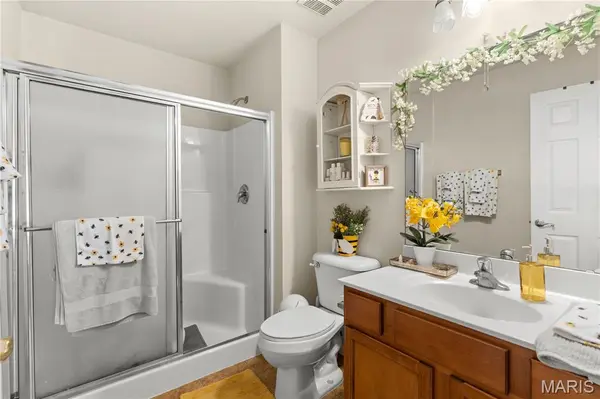 406 S Church ST #522, St Peters, MO 63376