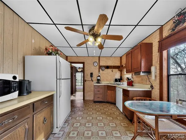 46 Dora DR, Greenville, MO 63944