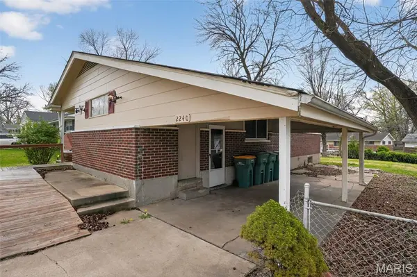 2240 Kerwin DR, St Louis, MO 63136