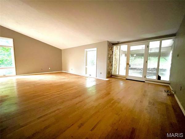 4532 Fox Creek RD, Wildwood, MO 63069