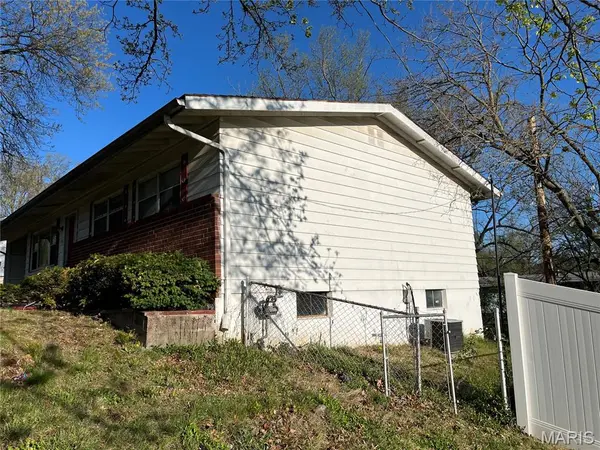 1765 Cargill DR, St Louis, MO 63136