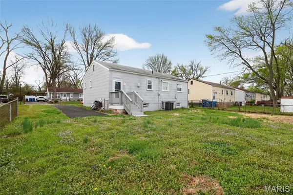 6845 Frostview LN, Berkeley, MO 63134