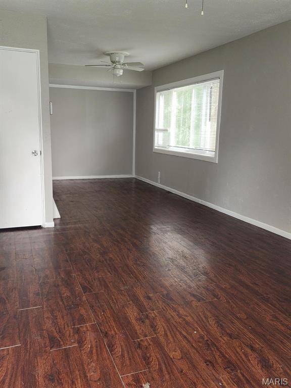 245 Grampian RD, St Louis, MO 63137