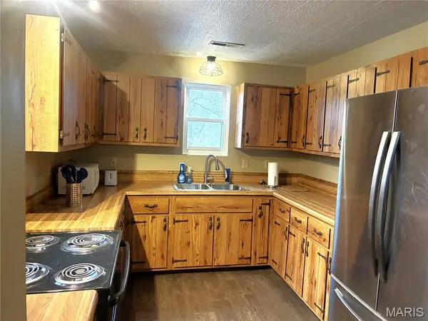 1626 Wayne 550, Williamsville, MO 63967