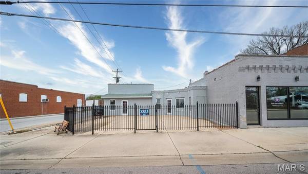 5 N Main ST, St Clair, MO 63077