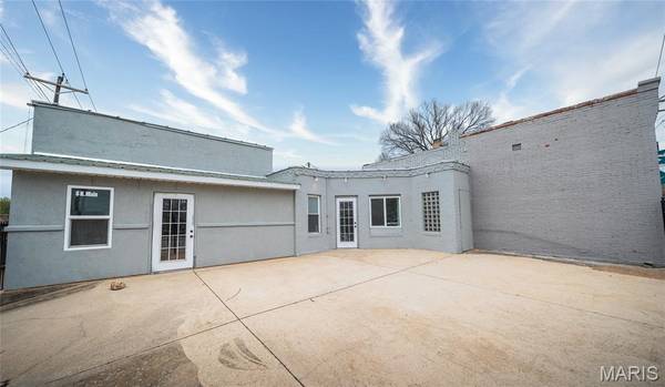 5 N Main ST, St Clair, MO 63077