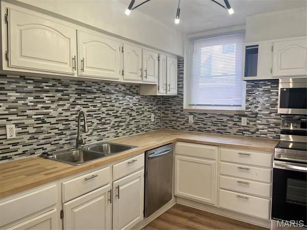 6740 Robbins AVE, Pagedale, MO 63133
