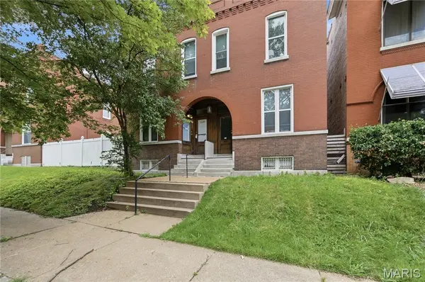 4430 Pennsylvania AVE, St Louis, MO 63111