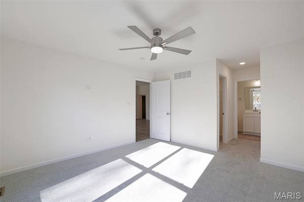 1009 Westhaven BLVD, Wentzville, MO 63385