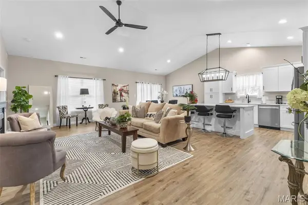 617 Dogwood LN, Farmington, MO 63640