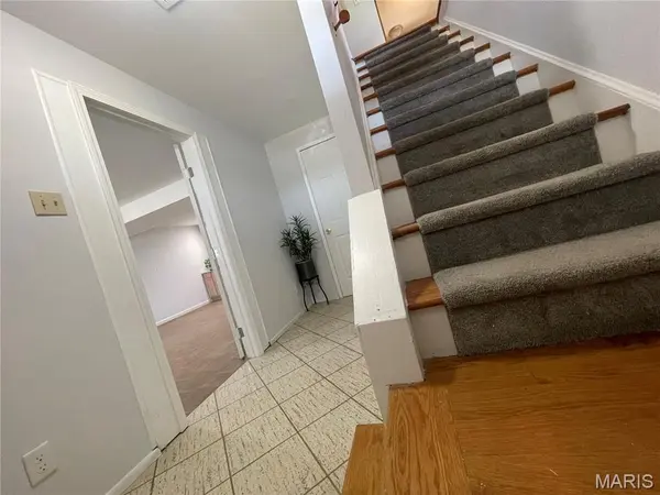 2543 Wesford DR, Maryland Heights, MO 63043