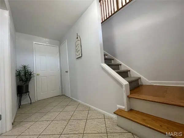 2543 Wesford DR, Maryland Heights, MO 63043