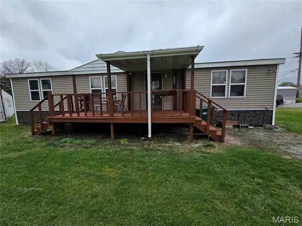 2335 Jerome LN, Cahokia, IL 62206