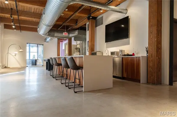 1115 Locust #200, St Louis, MO 63101