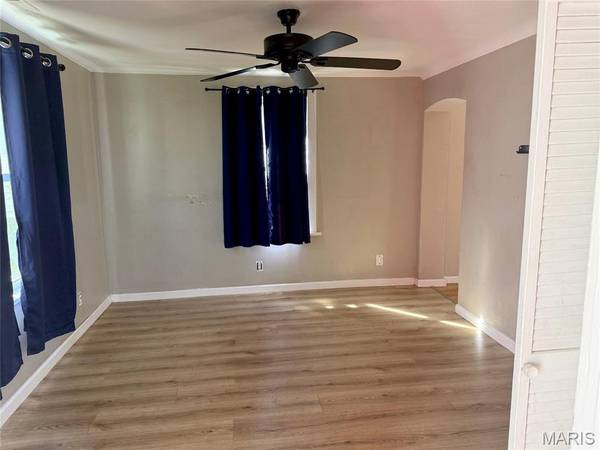217 W Arlee AVE, St Louis, MO 63125
