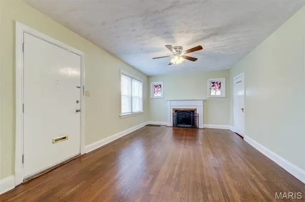 7710 Saint Albans AVE, St Louis, MO 63117
