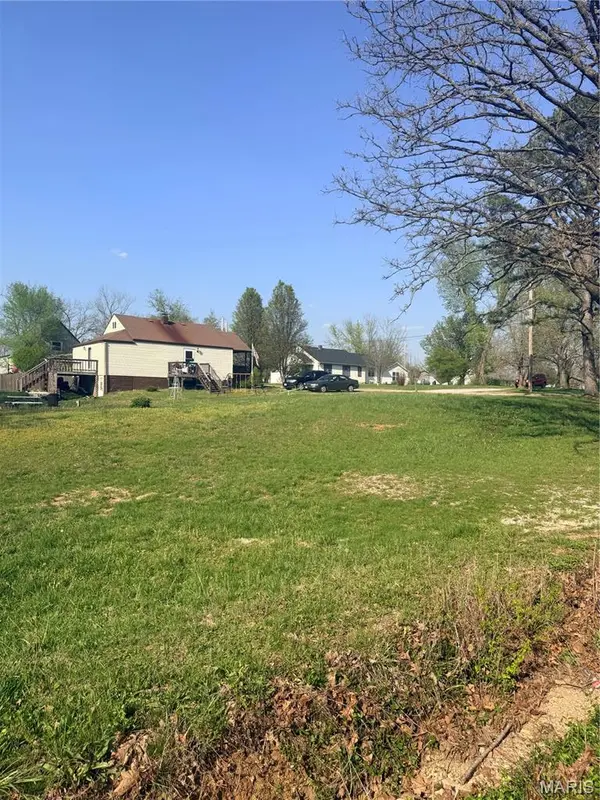 907 S Warfel ST, Salem, MO 65560