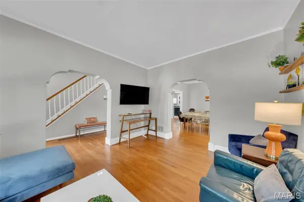 3305 Pestalozzi ST, St Louis, MO 63118