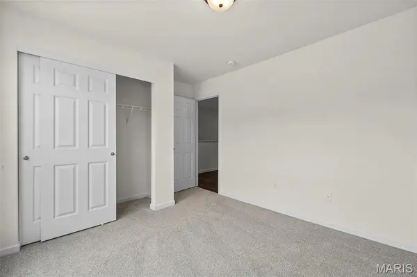 2358 Reiff DR, Florissant, MO 63031