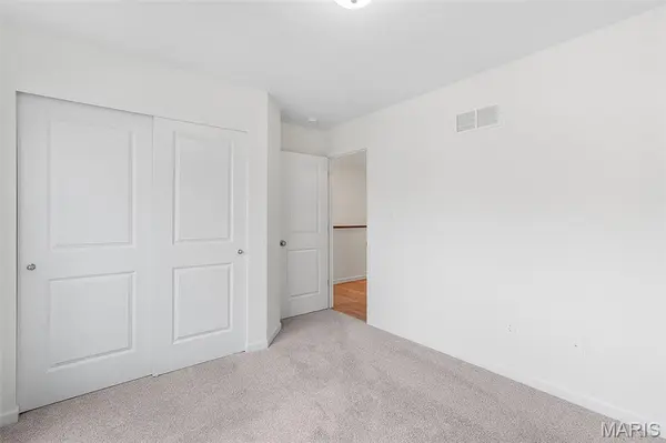 525 Apple Orchard LN, O'fallon, MO 63385
