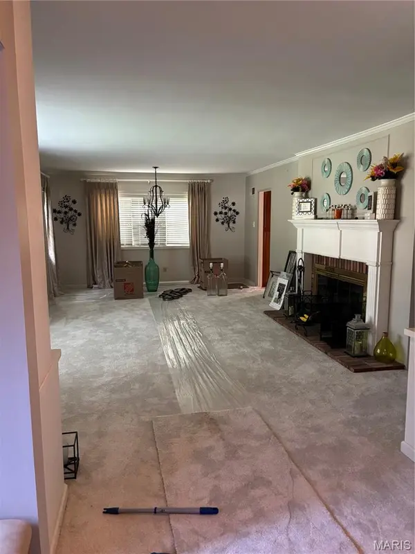 514 Carson RD, Ferguson, MO 63135