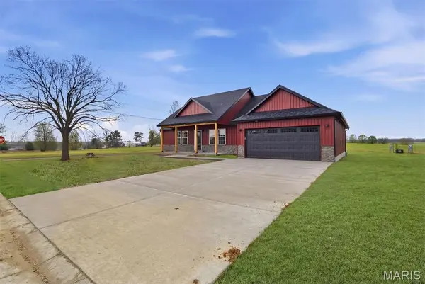 2601 M- Country DR, Mountain Grove, MO 65711