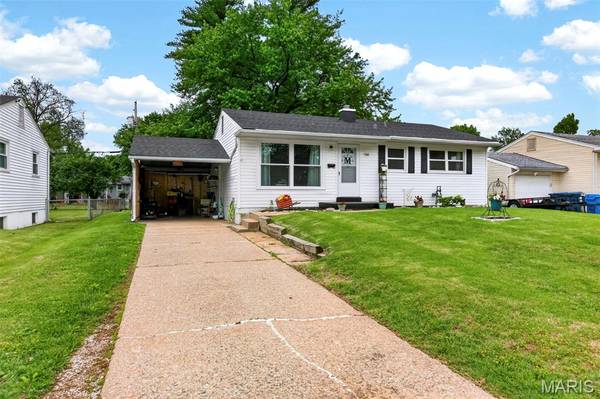 730 Babler DR, Florissant, MO 63031
