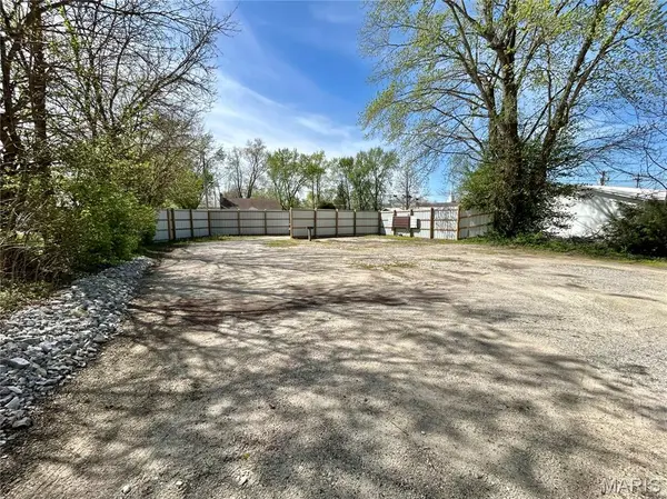 306 E Franklin ST, Salem, MO 65560