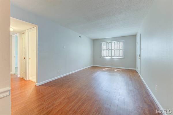 9039 W Swan CIR, Brentwood, MO 63144