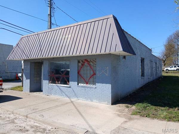 201 E Warren ST, Bunker Hill, IL 62014