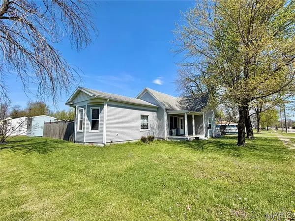 409 N 2nd ST, Wellsville, MO 63384