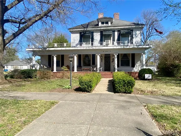 502 E Commercial ST, Charleston, MO 63834