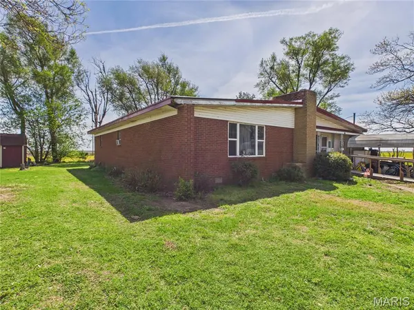 640 Bowman CT, Bernie, MO 63822