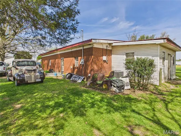 640 Bowman CT, Bernie, MO 63822