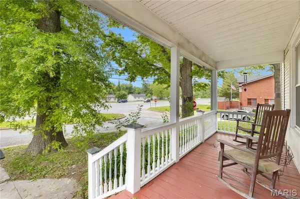 3302 College AVE, Alton, IL 62002