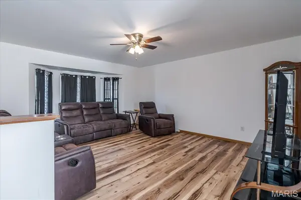 1308 Wildwood DR, St Clair, MO 63077
