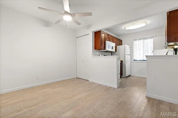 1722 Gascony Parc DR #1722, Lake St Louis, MO 63367