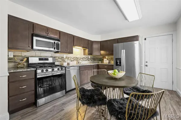 2255 Barcelona DR, Florissant, MO 63033