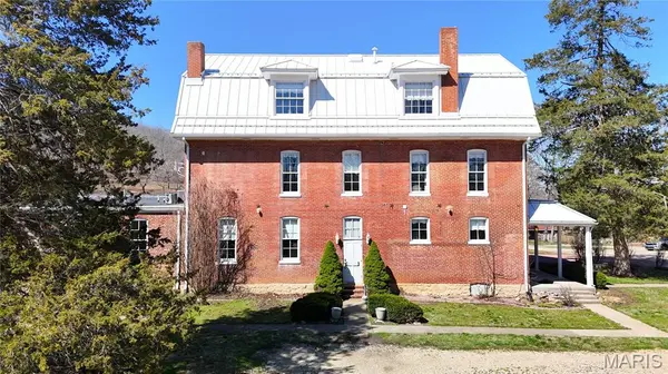 300 S College ST, Arcadia, MO 63621