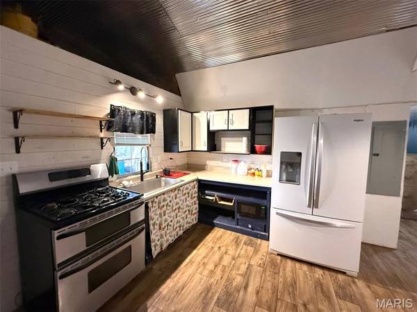1010 Mead Lane, Ironton, MO 63650