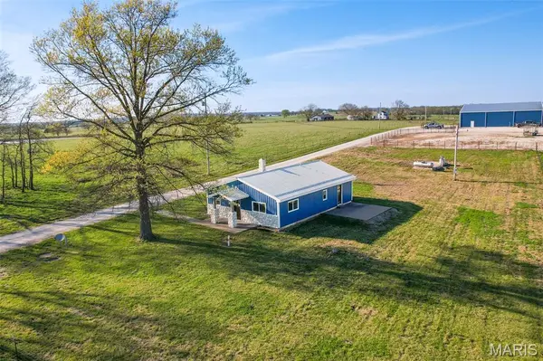 3292 South 107th Road, Flemington, MO 65650