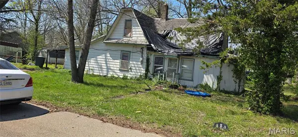 701 Orchard ST, St James, MO 65401