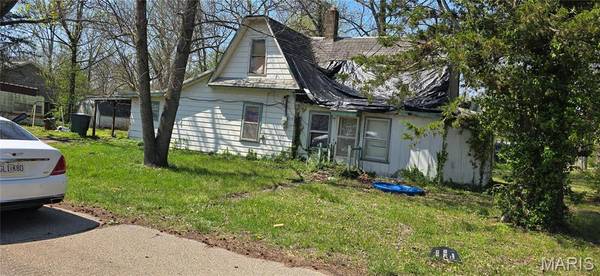 701 Orchard ST, St James, MO 65559