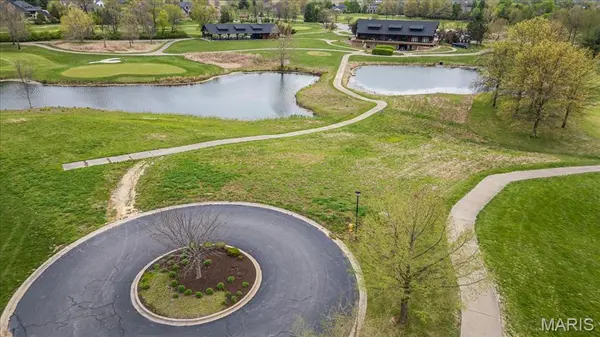 1044 Cypress Pointe DR, Caseyville, IL 62232