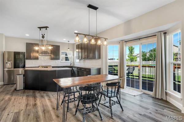 255 Mason Glen DR, Lake St Louis, MO 63367